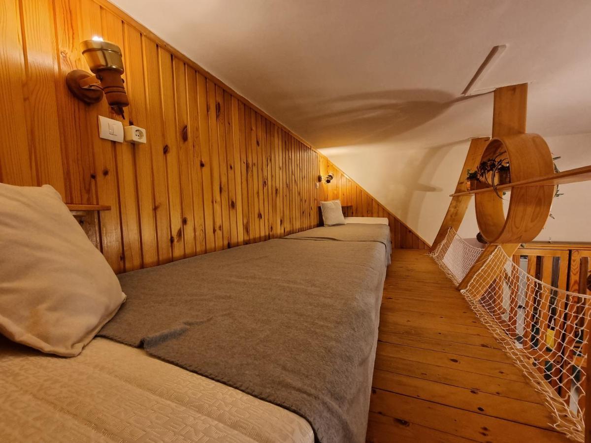 Little Cozy Apartman มิชโคลซ์ ภายนอก รูปภาพ