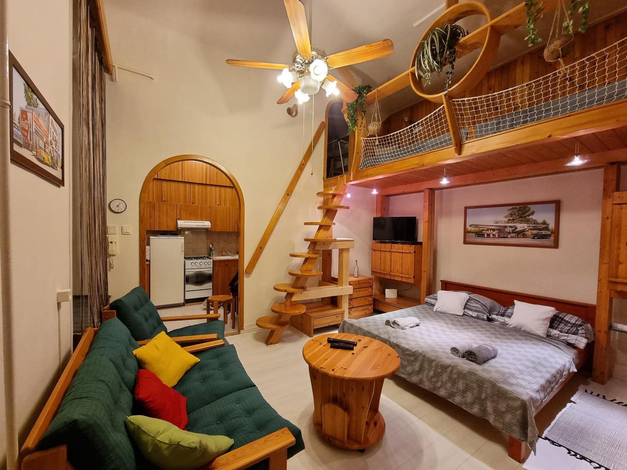 Little Cozy Apartman มิชโคลซ์ ภายนอก รูปภาพ