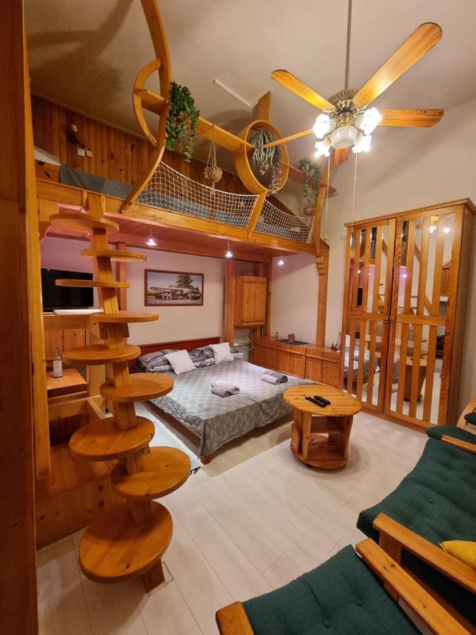 Little Cozy Apartman มิชโคลซ์ ภายนอก รูปภาพ